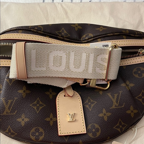 Louis Vuitton High Rise Bum Bag NWT - Picture 4 of 6